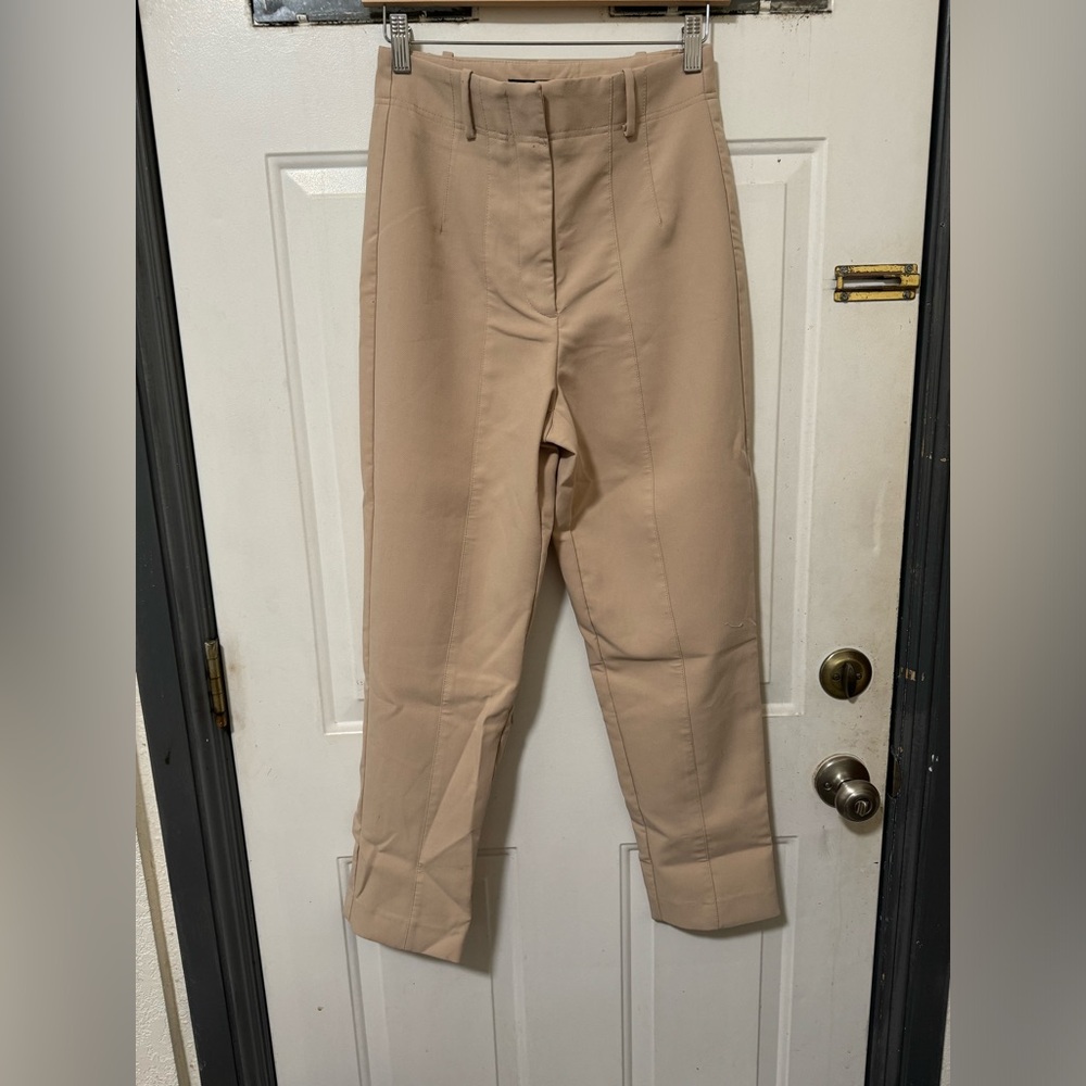 Zara Fitted Trousers - Size Small in Beige